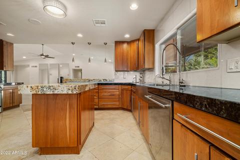 2318 E Sierra St, Phoenix, AZ 85028 photo 10