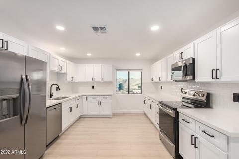 429 E Greenway Dr, Tempe, AZ 85282 photo 4