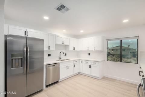429 E Greenway Dr, Tempe, AZ 85282 photo 6