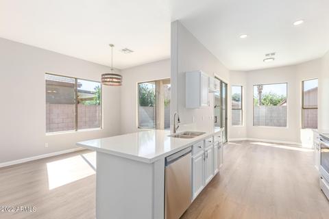 4232 E Tether Trl, Phoenix, AZ 85050 photo 11
