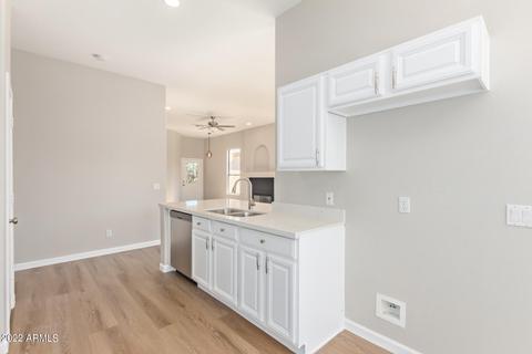 4232 E Tether Trl, Phoenix, AZ 85050 photo 9