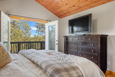 2904 Cedar Ridge Cir, Overgaard, AZ 85933 photo 19