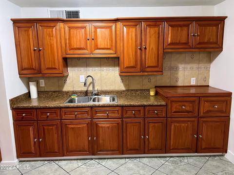 4626 E Pecan Rd, Phoenix, AZ 85040 photo 10