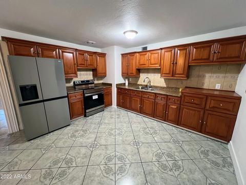 4626 E Pecan Rd, Phoenix, AZ 85040 photo 8
