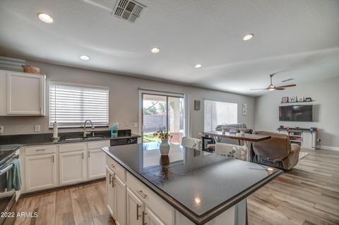 2421 E Toledo Ct, Gilbert, AZ 85295 photo 5