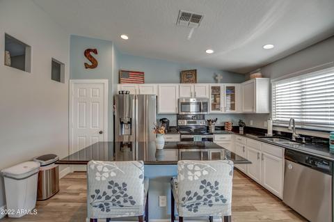 2421 E Toledo Ct, Gilbert, AZ 85295 photo 4