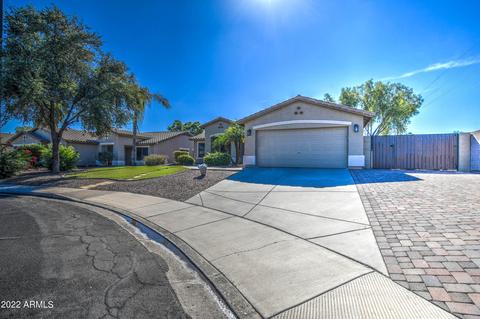 2421 E Toledo Ct, Gilbert, AZ 85295 photo 1