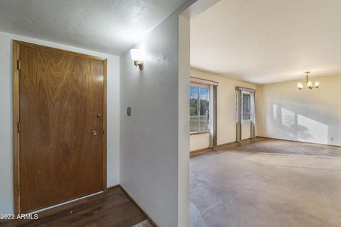 3137 N 33rd Pl, Phoenix, AZ 85018 photo 8