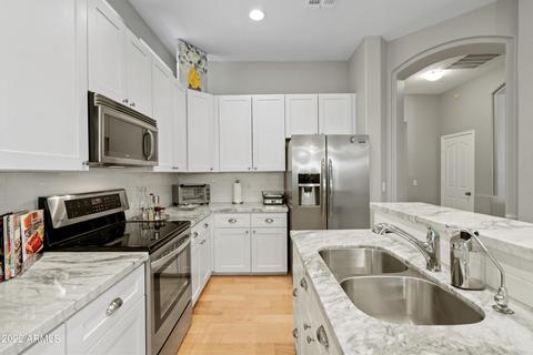 4368 E Lariat Ln, Phoenix, AZ 85050 photo 16