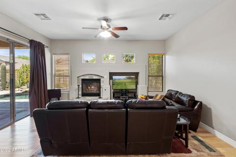 4368 E Lariat Ln, Phoenix, AZ 85050 photo 11