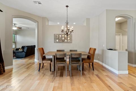 4368 E Lariat Ln, Phoenix, AZ 85050 photo 6
