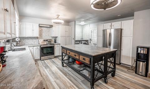 11 E Rice Dr, Tempe, AZ 85283 photo 9