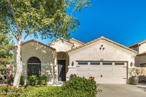 1404 E Clark Dr, Gilbert, AZ 85297 photo 1