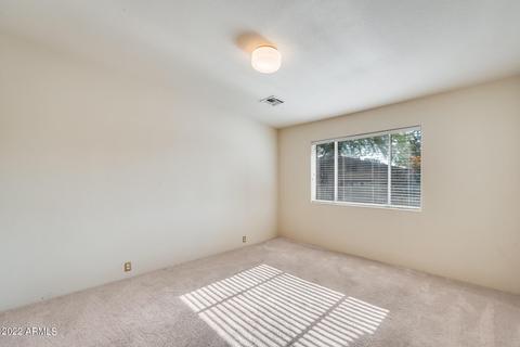 1629 Echo Ln, Phoenix, AZ 85020 photo 9