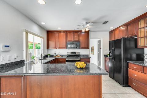 2339 E Yucca St, Phoenix, AZ 85028 photo 3