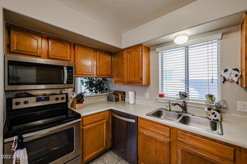 749 E Sack Dr, Phoenix, AZ 85024 photo 6