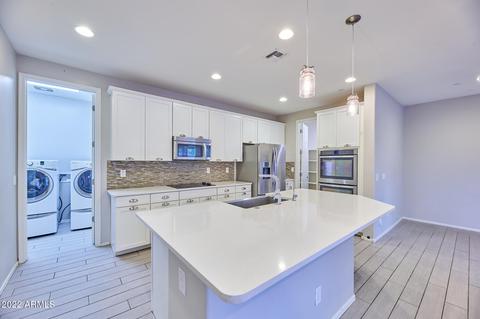 4635 E Beck Ln, Phoenix, AZ 85032 photo 4