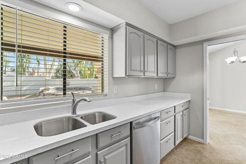 9433 S 47th Pl, Phoenix, AZ 85044 photo 7