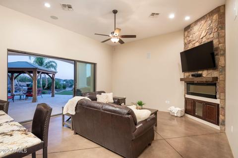 1209 E Tumbleweed Dr, Phoenix, AZ 85085 photo 4