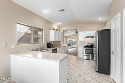 2615 E Gary Way, Phoenix, AZ 85042 photo 11