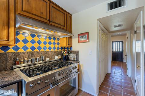 3221 E Coolidge St, Phoenix, AZ 85018 photo 11