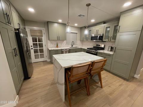 907 E Berridge Ln, Phoenix, AZ 85014 photo 8