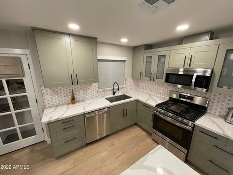 907 E Berridge Ln, Phoenix, AZ 85014 photo 10