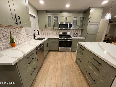 907 E Berridge Ln, Phoenix, AZ 85014 photo 9