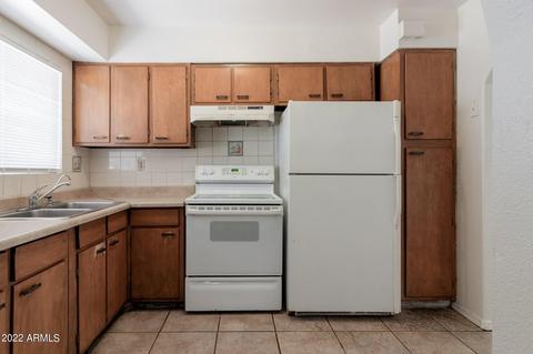2827 N 55th Dr, Phoenix, AZ 85035 photo 9