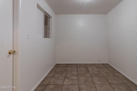 2827 N 55th Dr, Phoenix, AZ 85035 photo 16