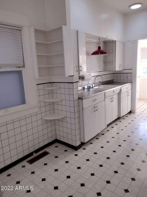 407 Powell St, Bisbee, AZ 85603 photo 9