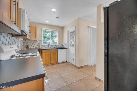131 E Orchid Ln, Phoenix, AZ 85020 photo 8