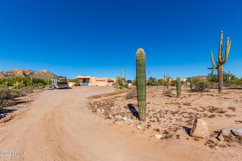 636 E Frontier St, Apache Junction, AZ 85119 photo 3