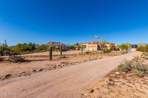 636 E Frontier St, Apache Junction, AZ 85119 photo 2