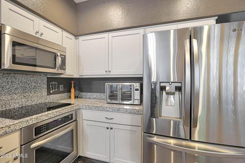 1710 E Gelding Dr, Phoenix, AZ 85022 photo 9