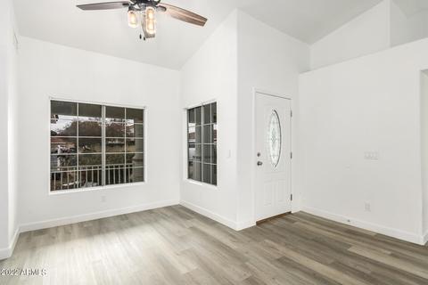 1102 N Eldon Ct, Gilbert, AZ 85233 photo 4