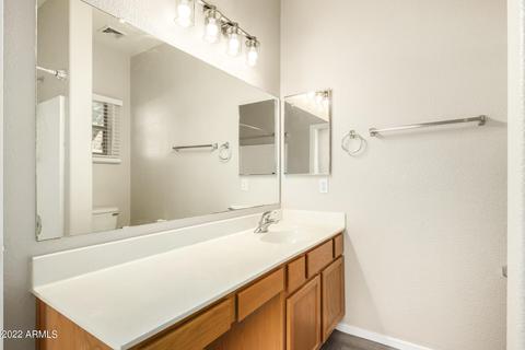 911 S Balboa Dr, Gilbert, AZ 85296 photo 21