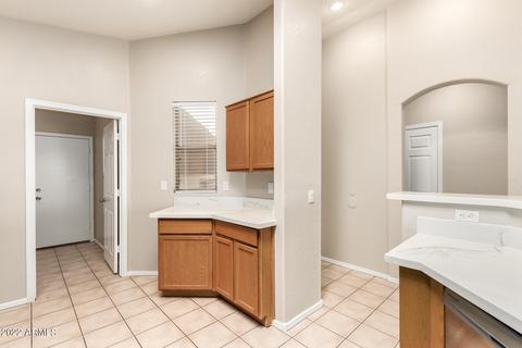 911 S Balboa Dr, Gilbert, AZ 85296 photo 13