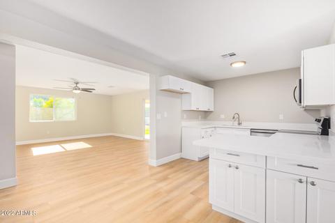 1739 E Pleasant Ln, Phoenix, AZ 85042 photo 6