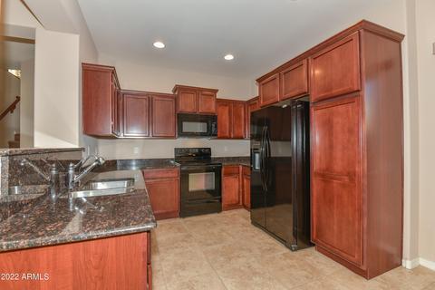 2140 W Scully Dr, Phoenix, AZ 85023 photo 2
