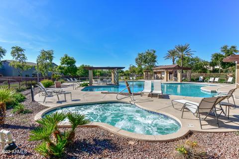 2140 W Scully Dr, Phoenix, AZ 85023 photo 6