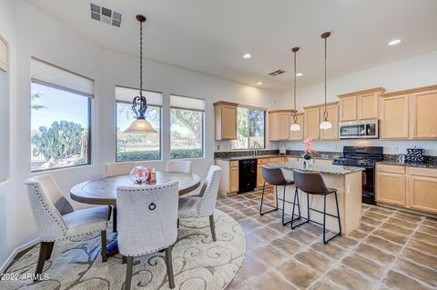 2942 S Colonial St, Gilbert, AZ 85295 photo 4