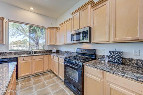 2942 S Colonial St, Gilbert, AZ 85295 photo 33