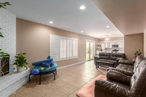 2801 E Hillery Dr, Phoenix, AZ 85032 photo 9