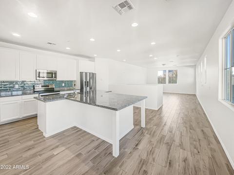 2736 S Harmony Ave, Gilbert, AZ 85295 photo 8
