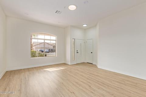74 E Smoke Tree Rd, Gilbert, AZ 85296 photo 9