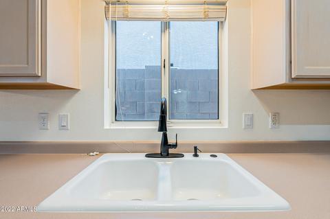 2507 E Taro Ln, Phoenix, AZ 85050 photo 11
