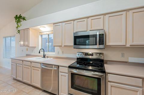 2507 E Taro Ln, Phoenix, AZ 85050 photo 9