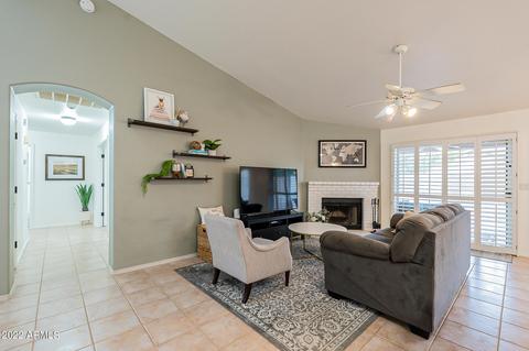 2507 E Taro Ln, Phoenix, AZ 85050 photo 6