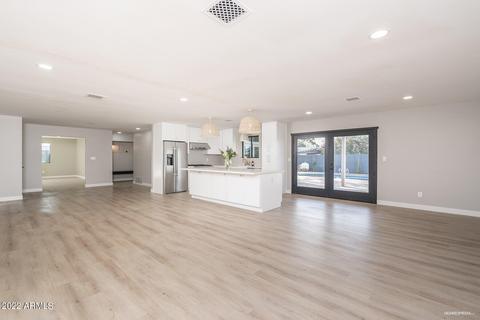 3034 N 49th Ct, Phoenix, AZ 85018 photo 4